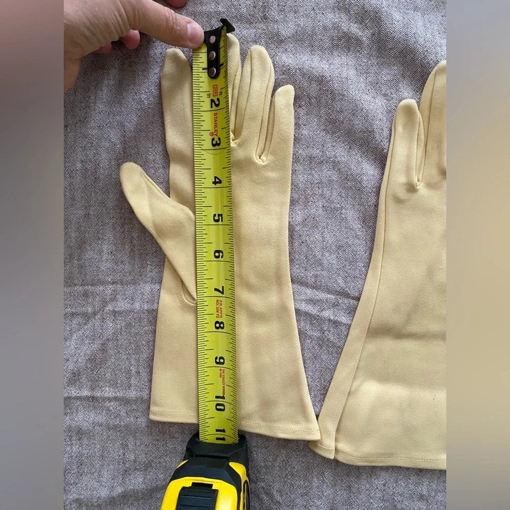 VINTAGE SHALIMAR CANARY CREAM GLOVES